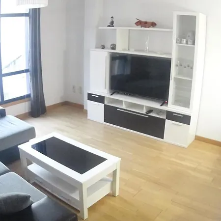 Coqueto. Cerca Centro Y Estac. Bus. Zona Calvario. Apartamento