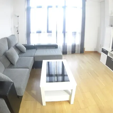 Coqueto. Cerca Centro Y Estac. Bus. Zona Calvario. Apartamento *